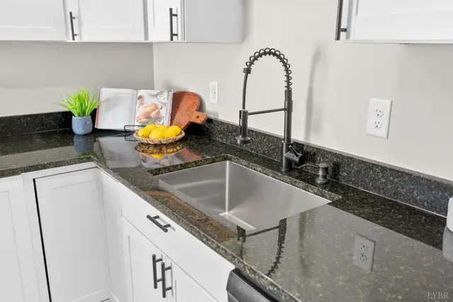 634 Thomas Road, Lynchburg VA, listing photo 9 of 12