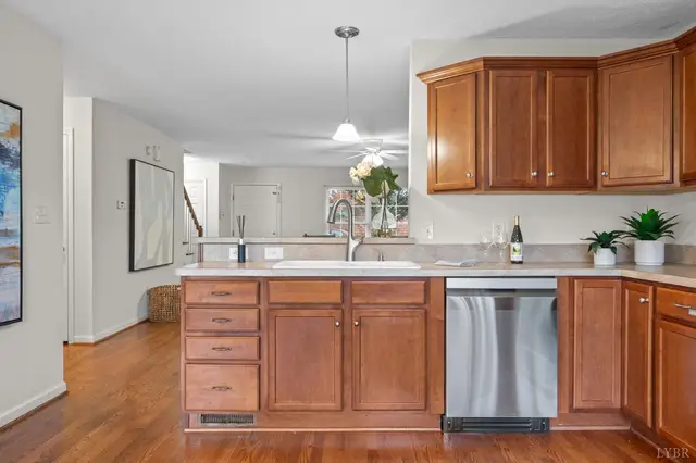 639 Wyndhurst Drive, Lynchburg VA, listing photo 10 of 12