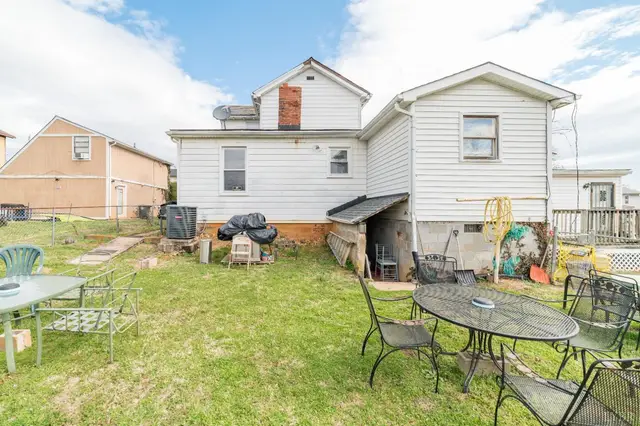 711 Norwood Street, Lynchburg VA, listing photo 5 of 12
