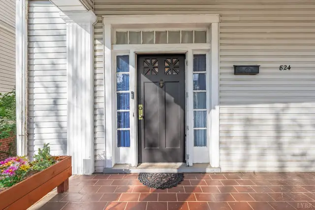 824 Floyd Street, Lynchburg VA, listing photo 4 of 12