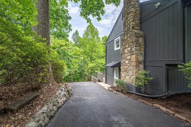 915 Rothowood Road, Lynchburg VA, listing photo 5 of 12