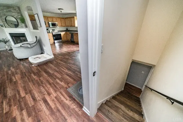 94 Valleyview Drive, Madison Heights VA, listing photo 8 of 12